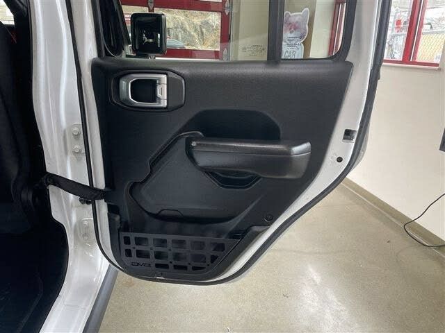 Used 2020 Jeep Gladiator Rubicon w/ Dual Top Group AWD/4WD image 28