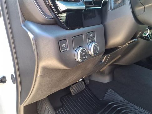 New 2026 GMC Sierra 1500 SLE image 11
