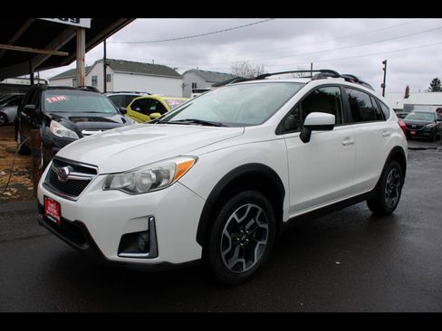Used 2017 Subaru Crosstrek 2.0i Premium image 1