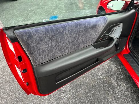 Used 2000 Chevrolet Camaro LT RWD image 15