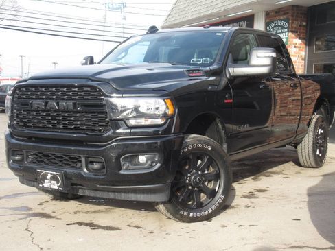 Used 2024 RAM 2500 Big Horn w/ Night Edition image 32