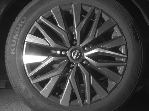 Used 2025 Nissan Altima 2.5 SV image 15