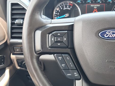 Used 2018 Ford Expedition Max Limited w/ Equipment Group 301A RWD image 26