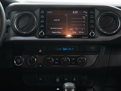 Used 2023 Toyota Tacoma TRD Sport AWD/4WD image 15