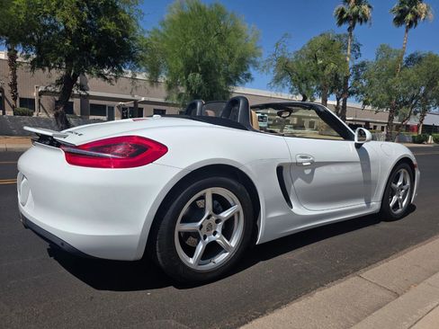 Used 2016 Porsche Boxster w/ Infotainment Package RWD image 30