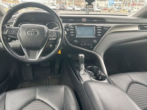 Used 2019 Toyota Camry SE image 15