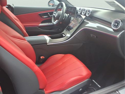 Certified 2025 Mercedes-Benz CLE 300 4MATIC Coupe image 27