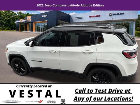 Used 2021 Jeep Compass Latitude FWD image 10