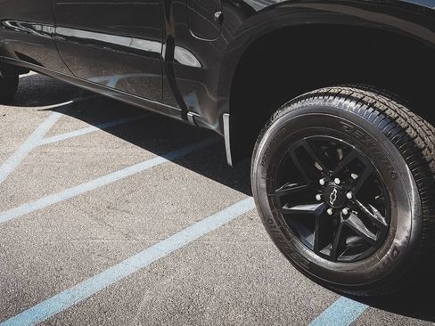 Used 2019 Chevrolet Silverado 1500 LT Trail Boss AWD/4WD image 21