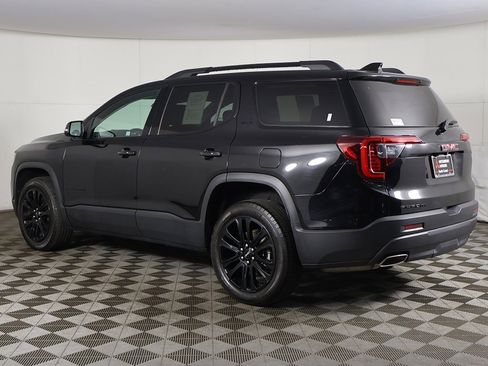 Used 2023 GMC Acadia SLT w/ Elevation Edition image 12