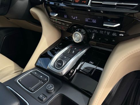 Used 2022 Acura MDX SH-AWD w/ Advance Package image 19