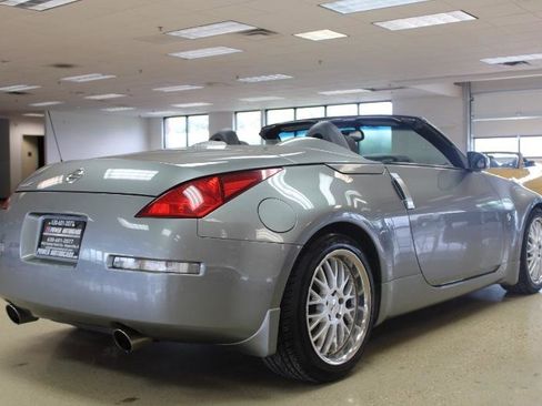 Used 2004 Nissan 350Z Touring RWD image 39