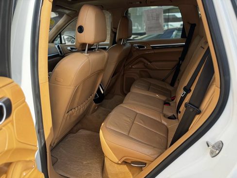 Used 2013 Porsche Cayenne AWD/4WD image 19