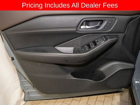 Used 2022 Nissan Rogue SL w/ SL Premium Package FWD image 13