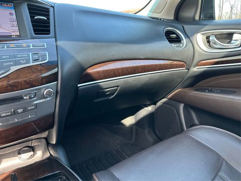 Used 2013 INFINITI JX35 AWD w/ Premium Pkg image 29