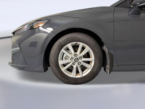 Used 2025 Toyota Camry LE FWD image 12