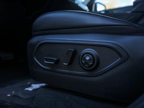 New 2025 Jeep Grand Cherokee Limited image 19