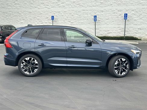 New 2026 Volvo XC60 B5 Plus w/ Climate Package PRO image 3