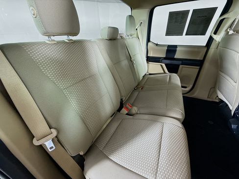 Used 2019 Ford F150 XLT image 32