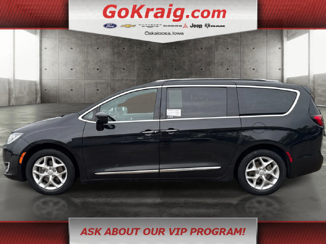 Used 2019 Chrysler Pacifica Touring-L FWD image 8