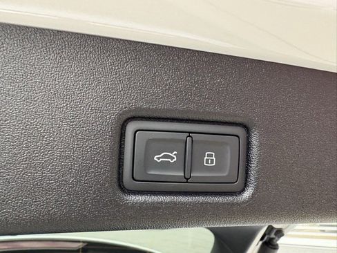 New 2025 Audi Q5 2.0T Premium Plus image 36