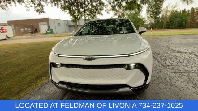 Used 2024 Chevrolet Equinox EV LT w/ Active Safety Package 3 FWD image 3