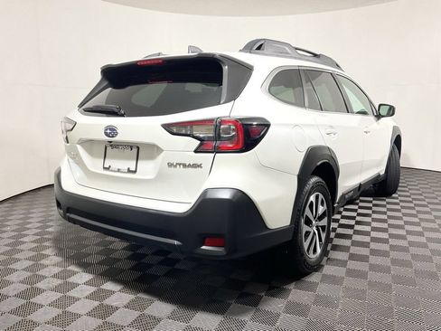 Used 2023 Subaru Outback Premium AWD/4WD image 17