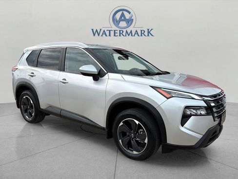 Certified 2024 Nissan Rogue SV w/ SV Premium Package AWD/4WD image 7