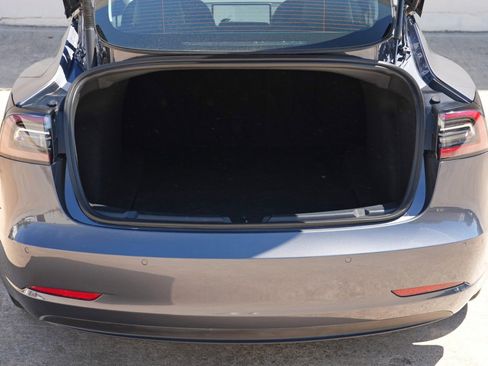Used 2021 Tesla Model 3 Standard Range Plus image 9