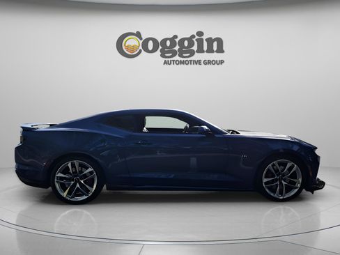 Used 2021 Chevrolet Camaro SS RWD image 6