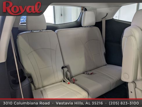 Used 2023 Buick Enclave Essence w/ Experience Buick Package image 12