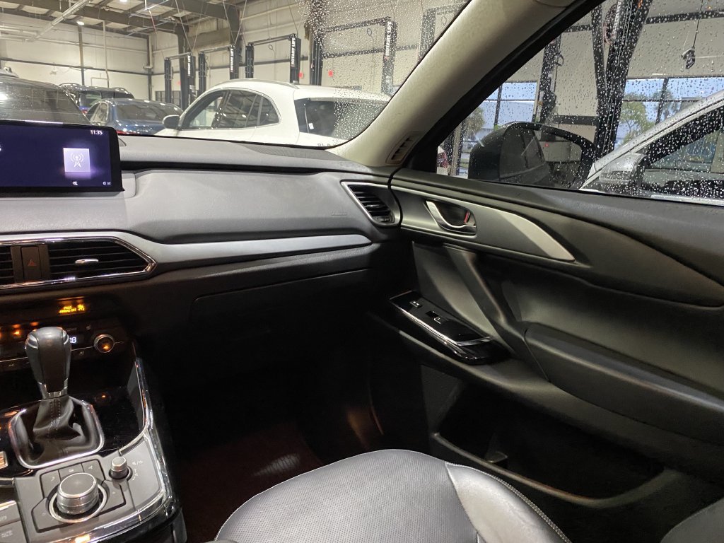 Used 2023 MAZDA CX-9 Touring Plus AWD/4WD image 4
