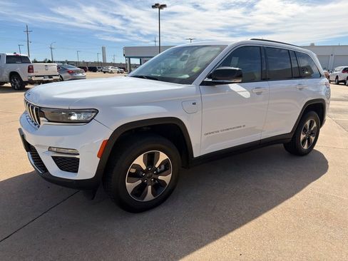 Used 2024 Jeep Grand Cherokee Limited 4xe image 6