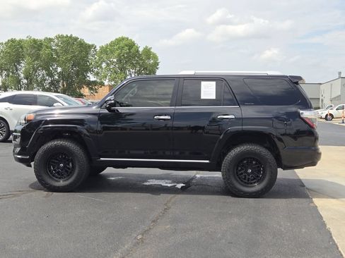 Used 2017 Toyota 4Runner Limited AWD/4WD image 4