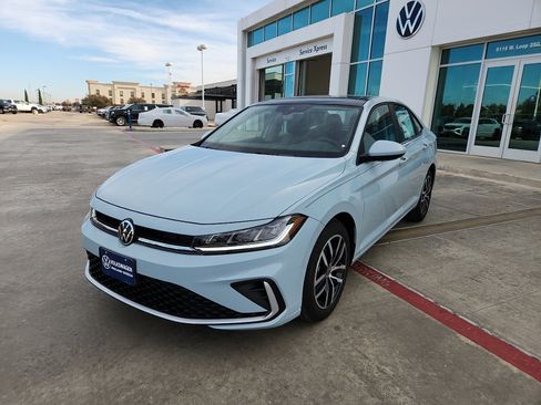 New 2026 Volkswagen Jetta SE image 3