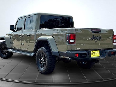 New 2025 Jeep Gladiator Sport image 3