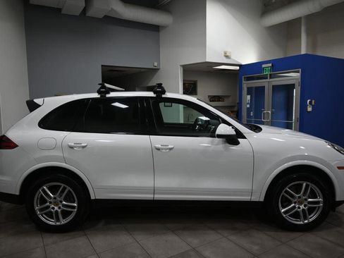 Used 2018 Porsche Cayenne Platinum Edition image 6