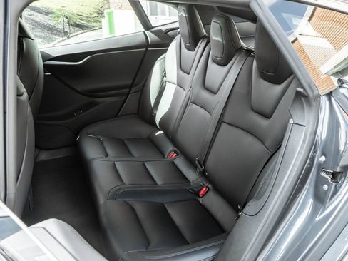 Used 2021 Tesla Model S Long Range Plus AWD/4WD image 24