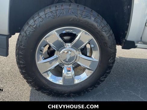 Used 2016 Chevrolet Silverado 1500 LTZ Z71 w/ LTZ Plus Package AWD/4WD image 28