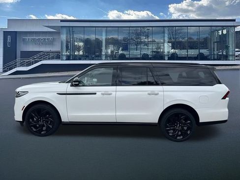New 2027 Lincoln Navigator L Black Label AWD/4WD image 4