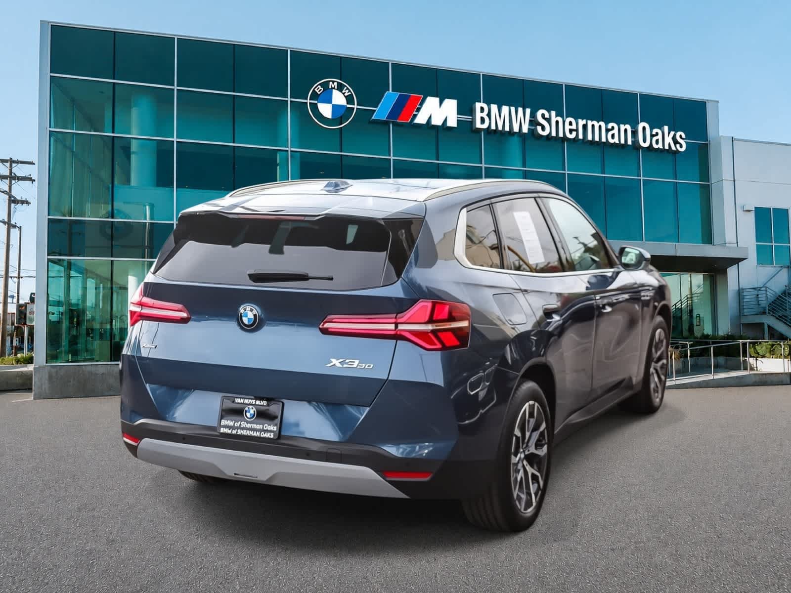 Used 2026 BMW X3 xDrive30i w/ Premium Package AWD/4WD image 8