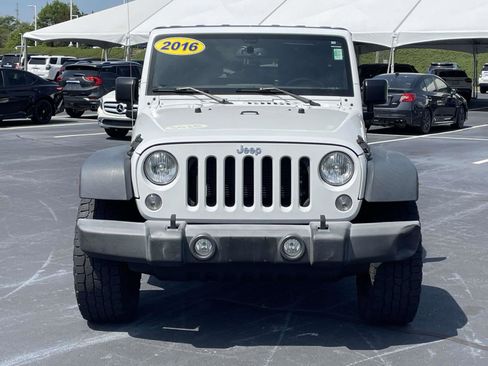 Used 2016 Jeep Wrangler Unlimited Sport w/ Quick Order Package 24S AWD/4WD image 2