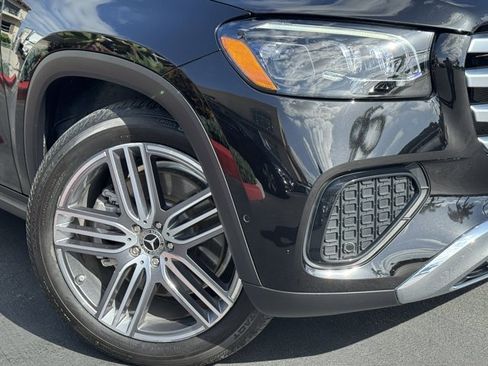 Used 2024 Mercedes-Benz GLS 450 4MATIC image 2