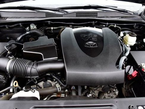 Used 2019 Toyota Tacoma SR5 image 31