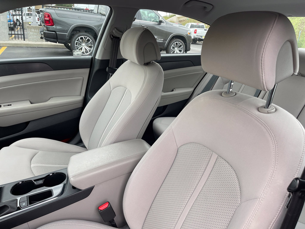 Used 2017 Hyundai Sonata Sport FWD image 16