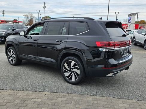 New 2026 Volkswagen Atlas SE image 10