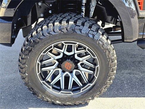 New 2026 Ford F250 Lariat w/ Black Appearance Package image 29