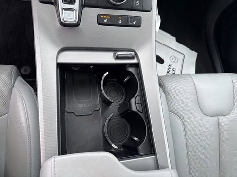 Used 2022 Hyundai Palisade SEL w/ 8P Bench Seat Package image 26