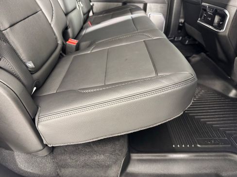 Used 2025 GMC Sierra 2500 Denali w/ Technology Package image 30