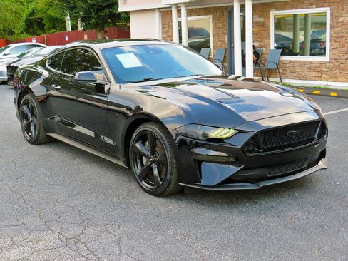 Used 2021 Ford Mustang GT Premium w/ Equipment Group 401A image 5